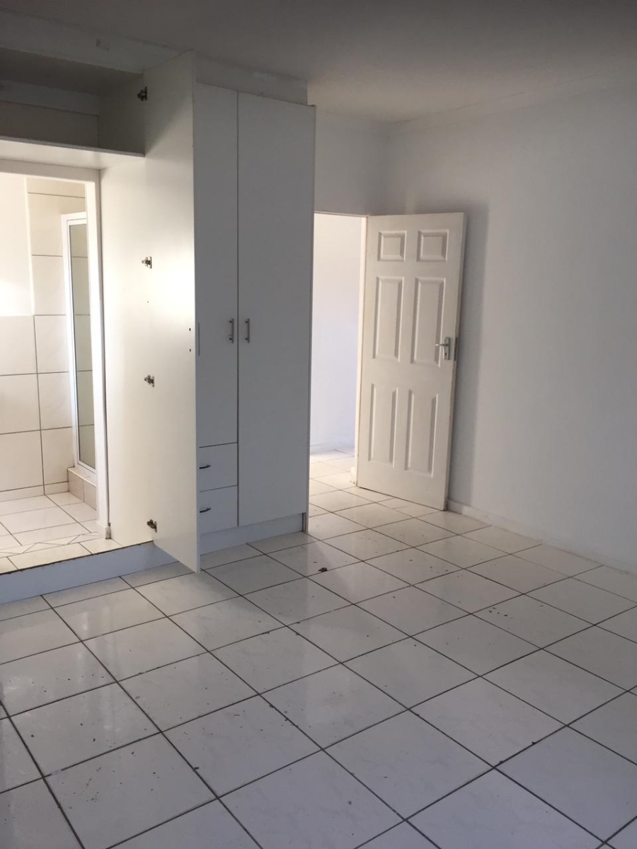 To Let 3 Bedroom Property for Rent in Beacon Bay Eastern Cape